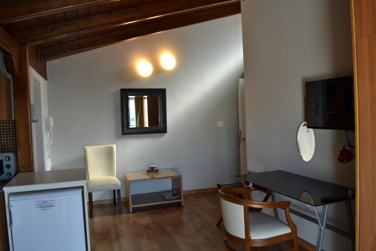 Rivitel Marousi Apartments Атина Екстериор снимка